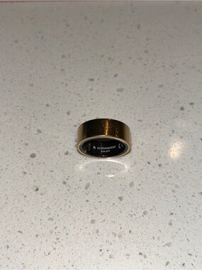 Ultrahuman Ring in Gold (Size: 7)